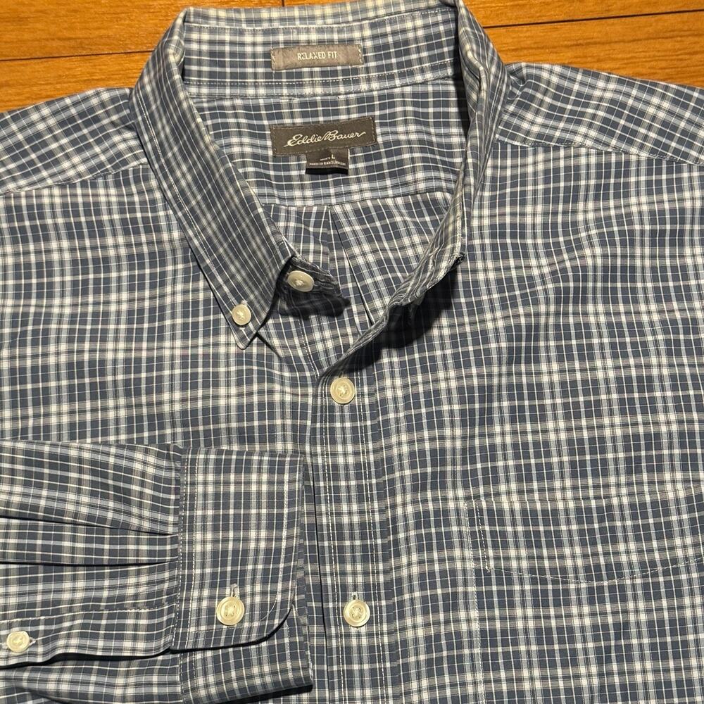 Eddie Bauer Shirt Blue Plaid Men’s L Wrinkle Resistant Relaxed Fit Button Down
